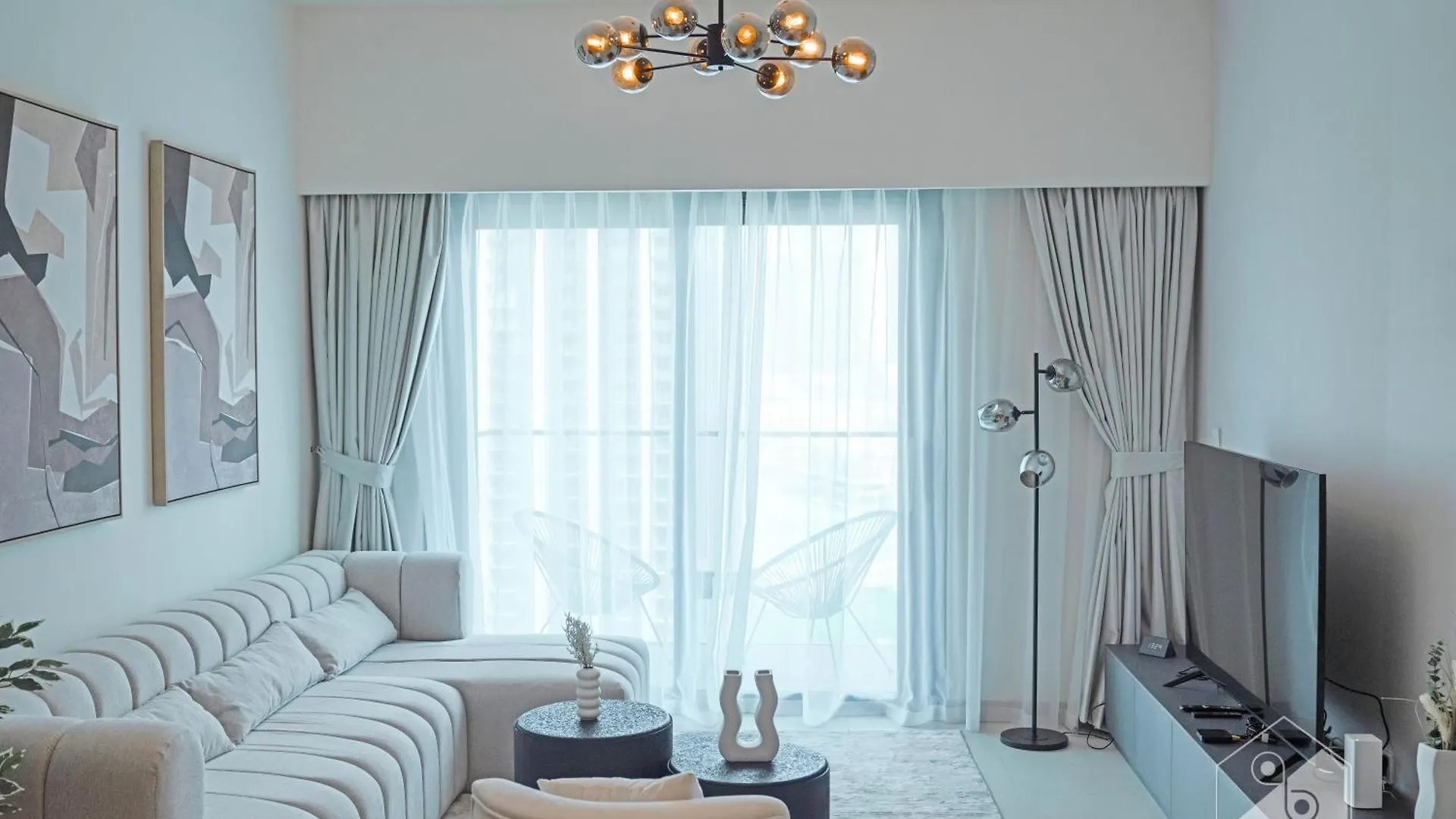 Luxurious Stay At Burj Crown Downtown Dubai Apartment