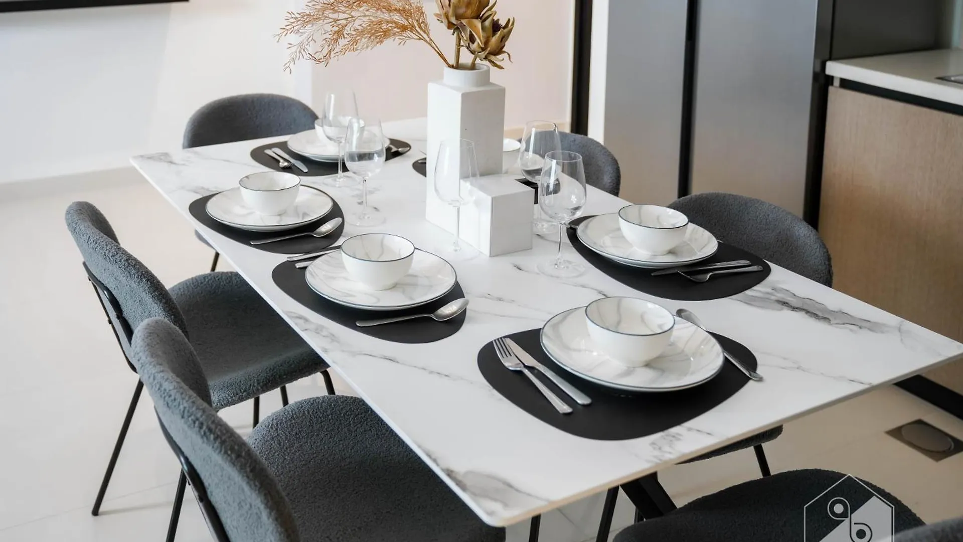 Luxurious Stay At Burj Crown Downtown Dubai Apartment