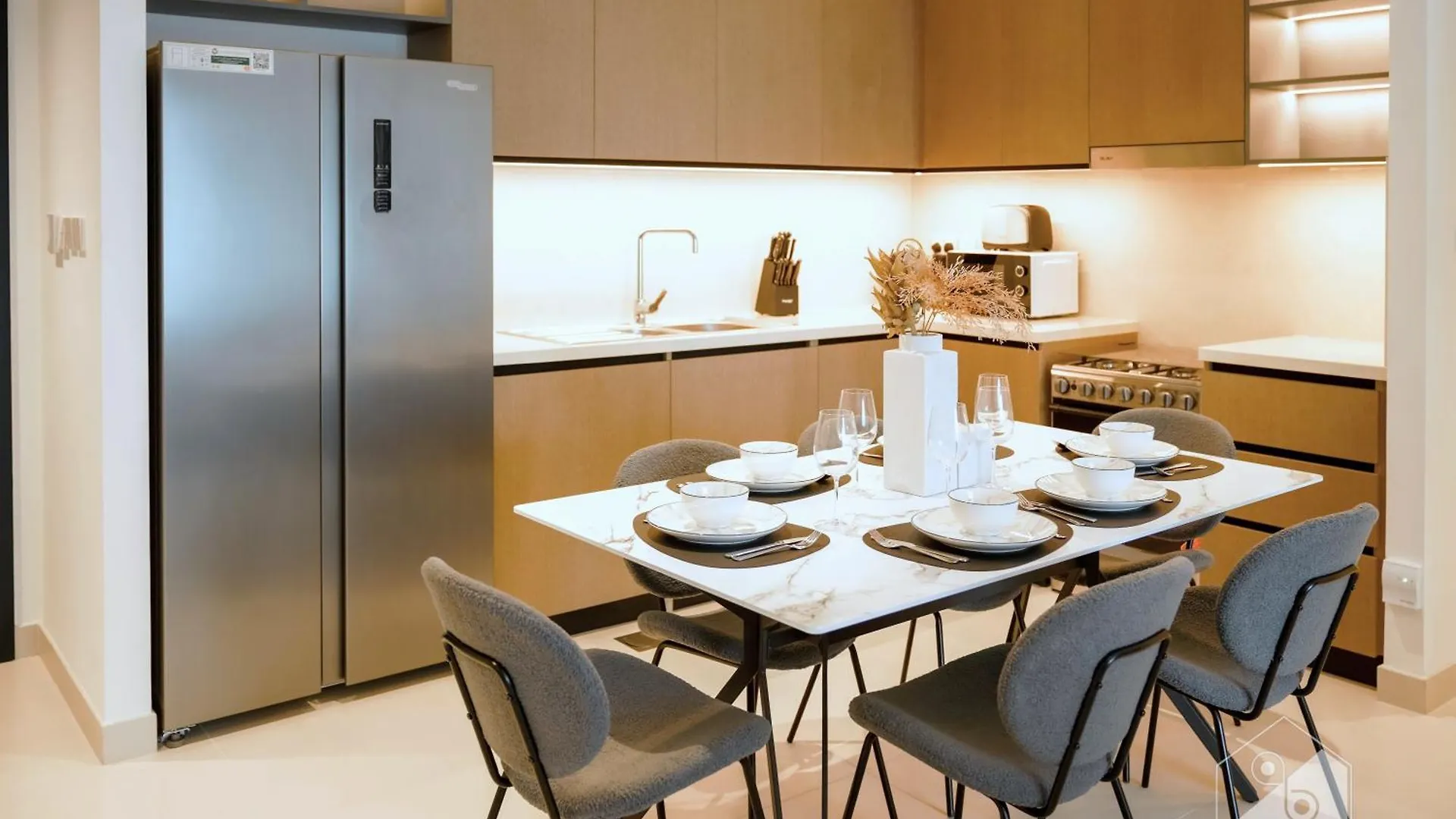 Luxurious Stay At Burj Crown Downtown Dubai