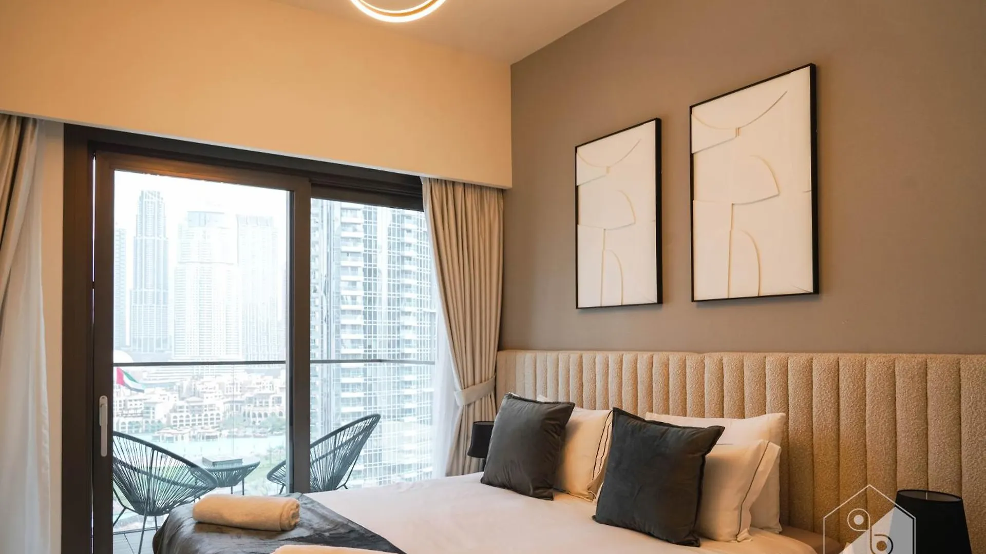Luxurious Stay At Burj Crown Downtown Dubai Apartment