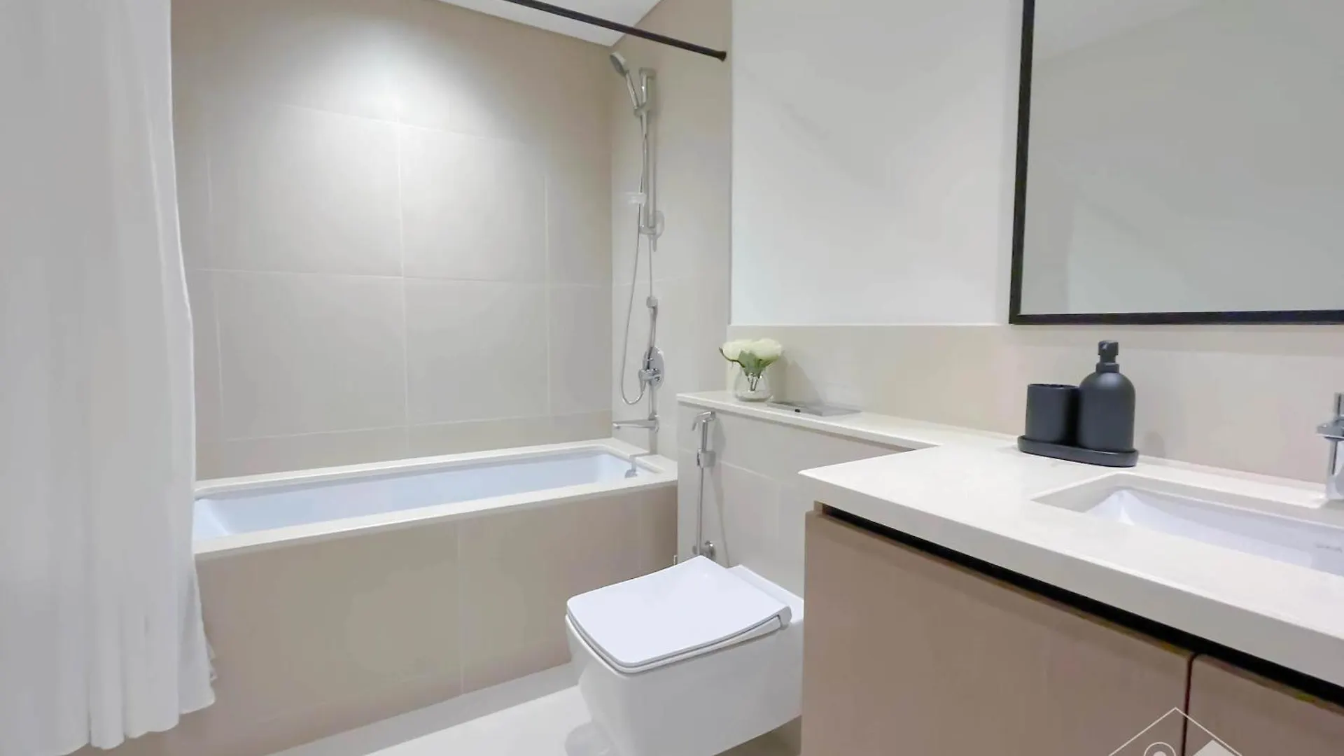 Luxurious Stay At Burj Crown Downtown Dubai Apartment
