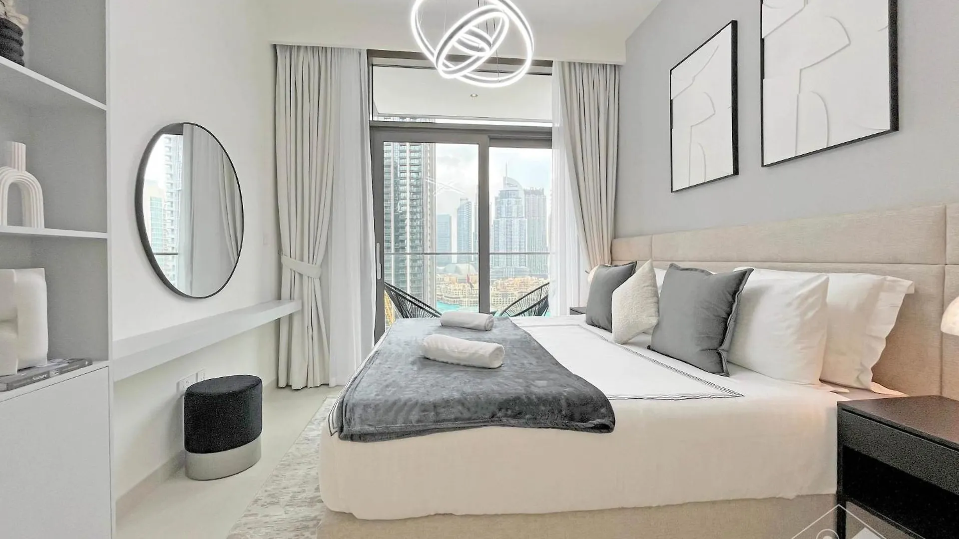 Luxurious Stay At Burj Crown Downtown Dubai