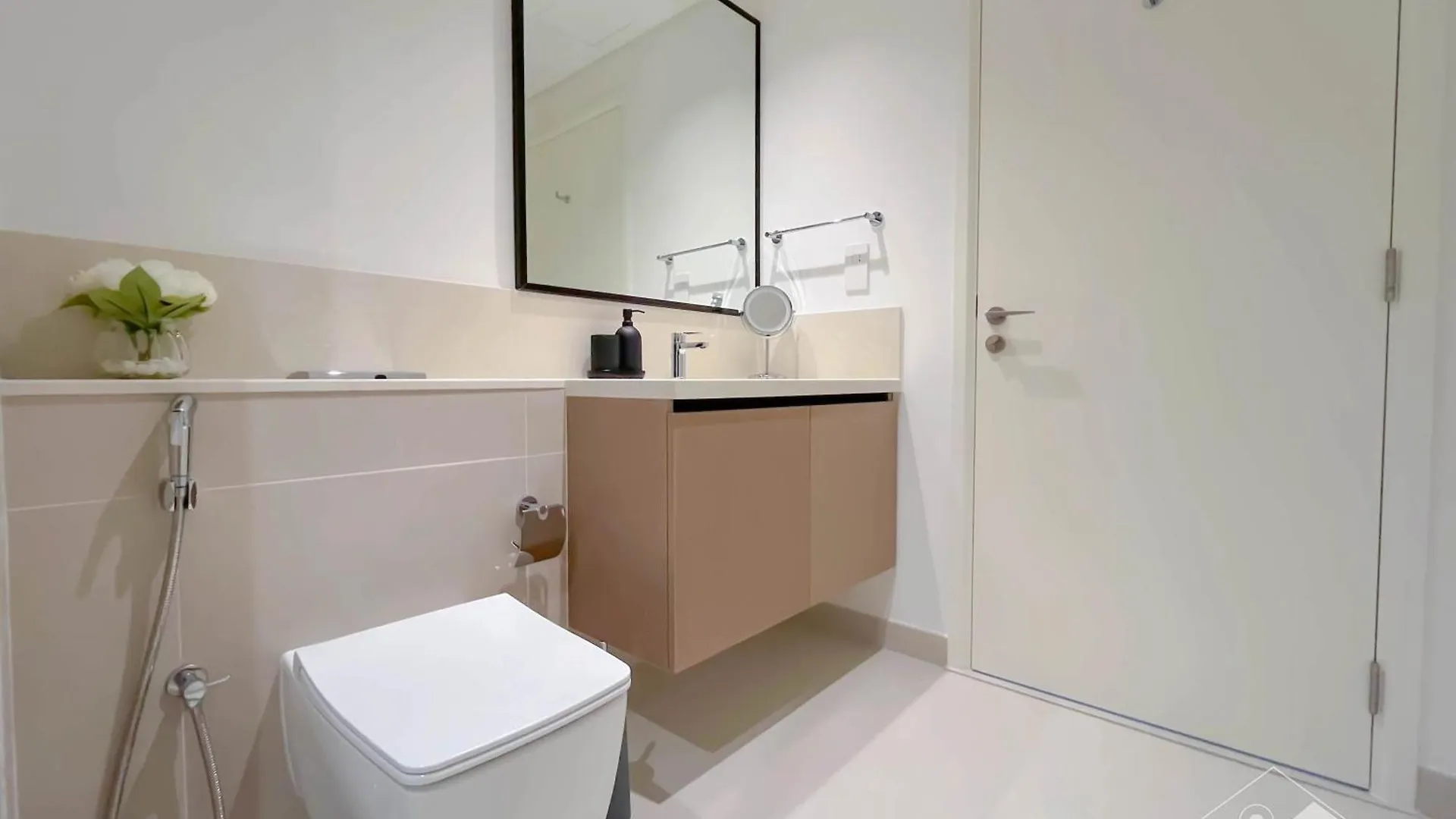 Luxurious Stay At Burj Crown Downtown Dubai Apartment
